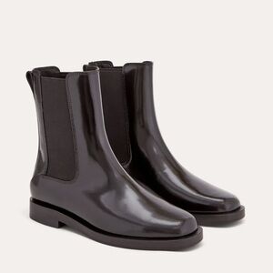 Everlane Chelsea Boot